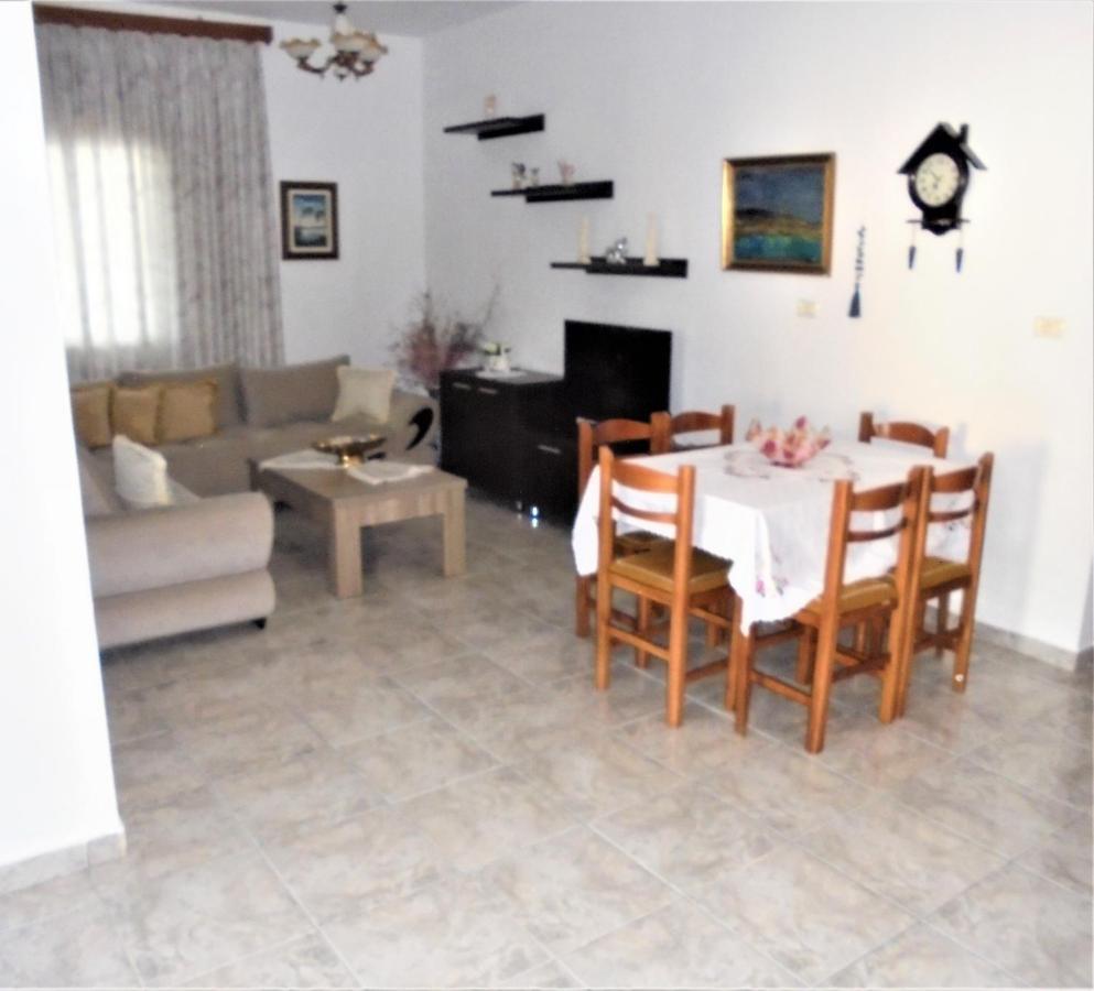 Vila Ori Ksamil Luaran gambar