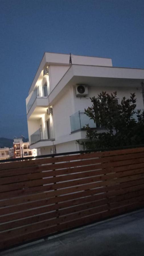 Vila Ori Ksamil Luaran gambar