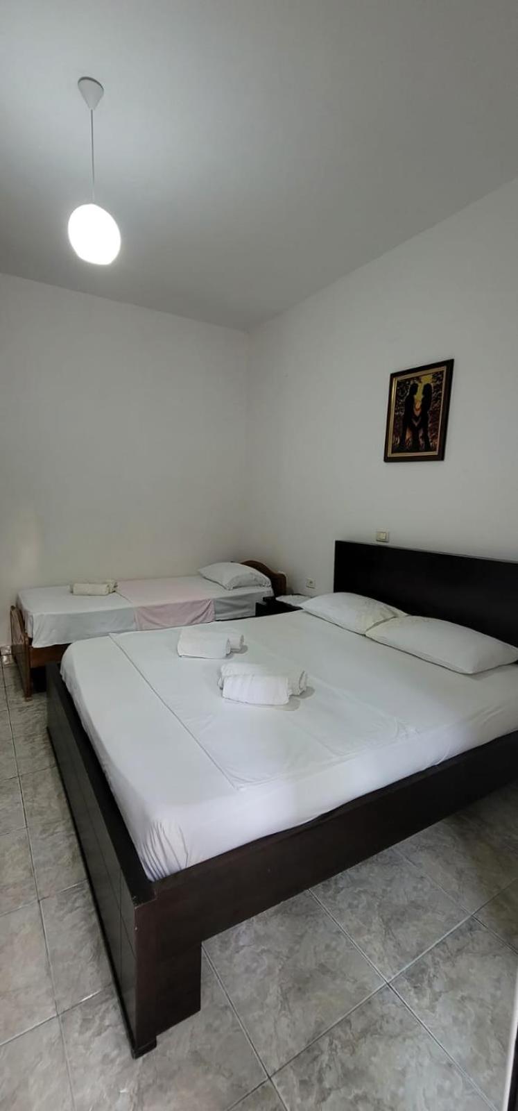 Vila Ori Ksamil Bilik gambar
